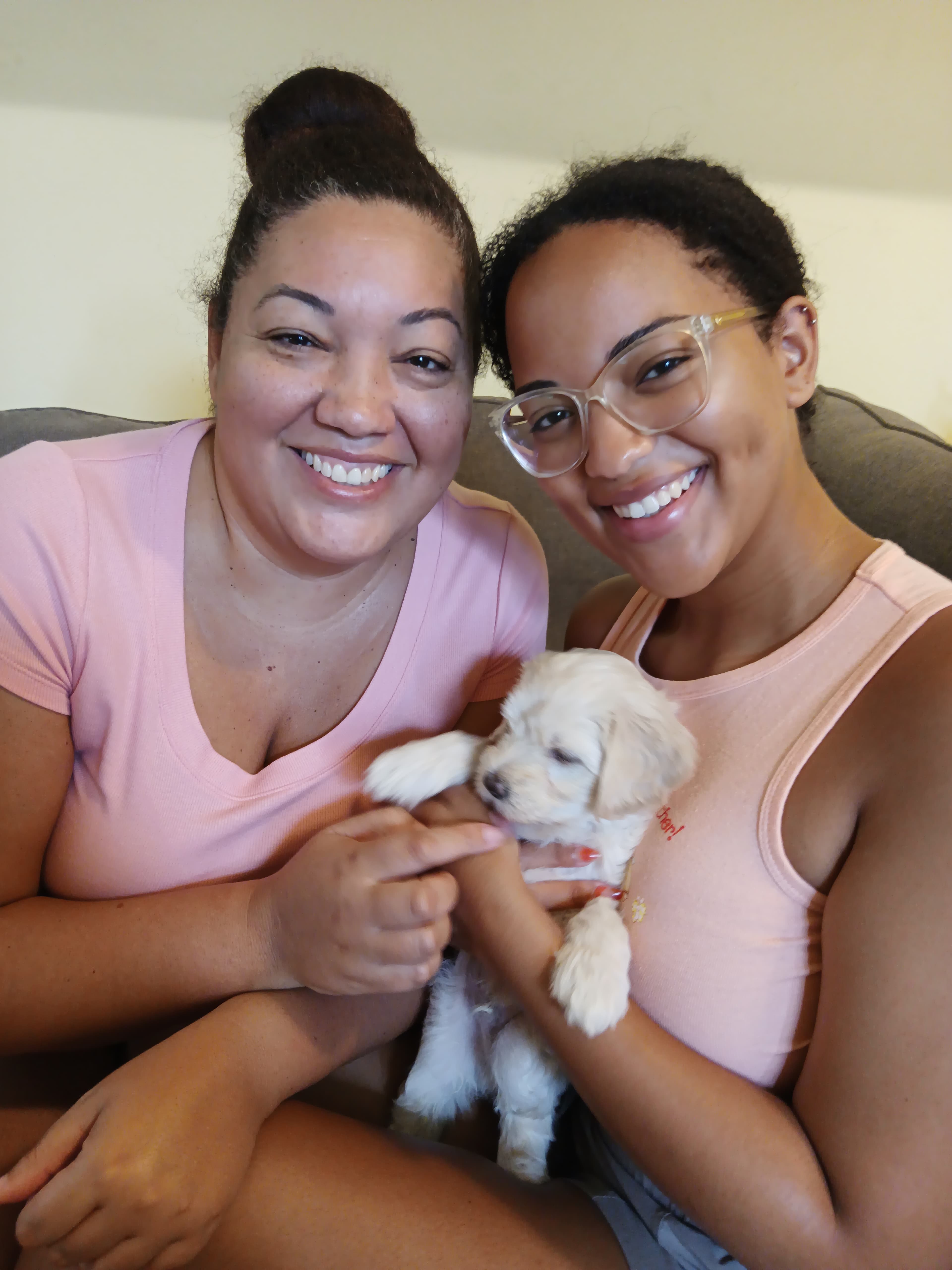 Maya and daughter with puppy